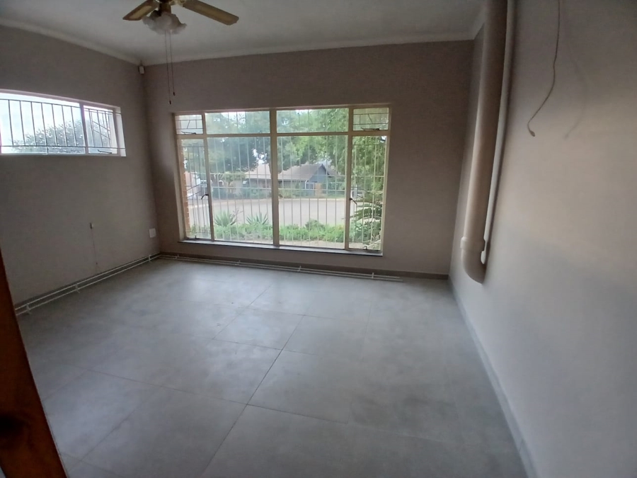 To Let 3 Bedroom Property for Rent in Fleurdal Free State